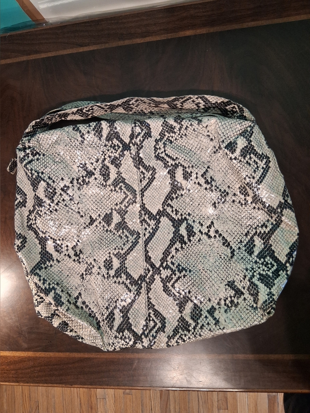 Snake Python-Print Bag In Black & White - Picture 3 of 6